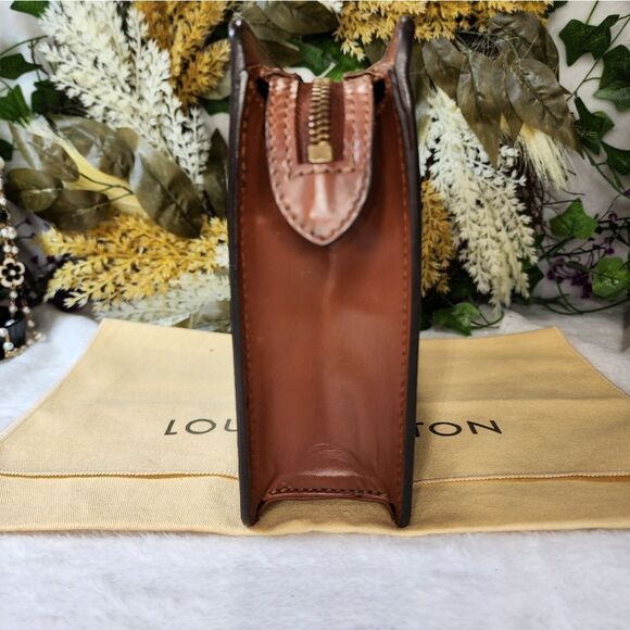 Authentic Louis Vuitton Monogram Toiletry Pouch with Dust Bag - Picture 5 of 17